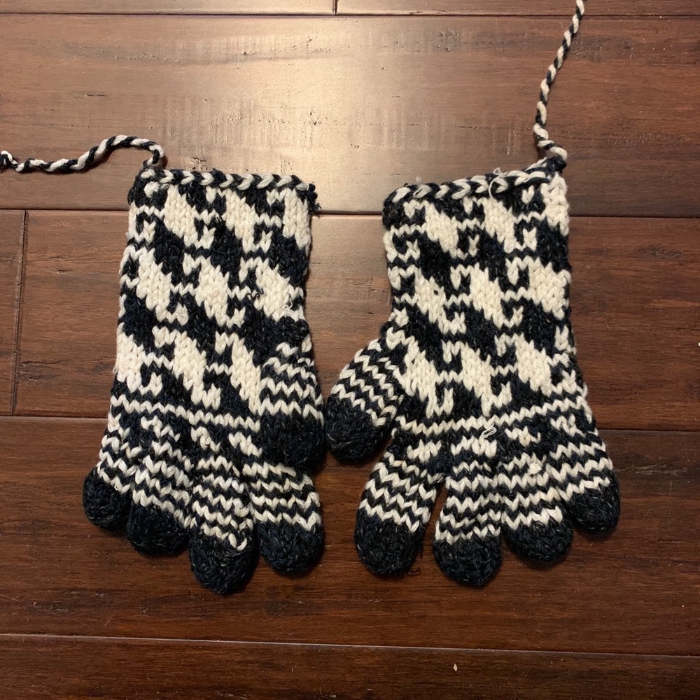 Knit Gloves
